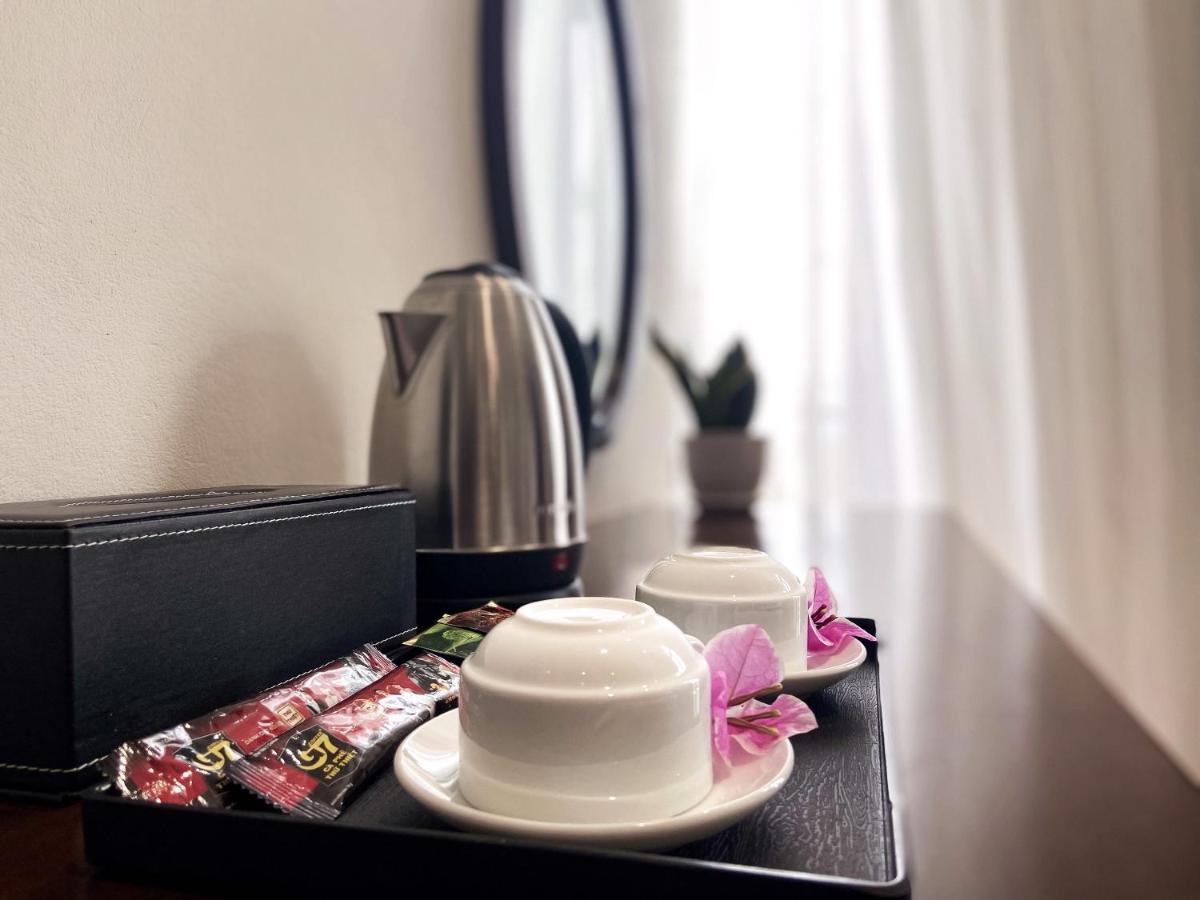 Elysinam Boutique Hotel Ha Long Exterior photo