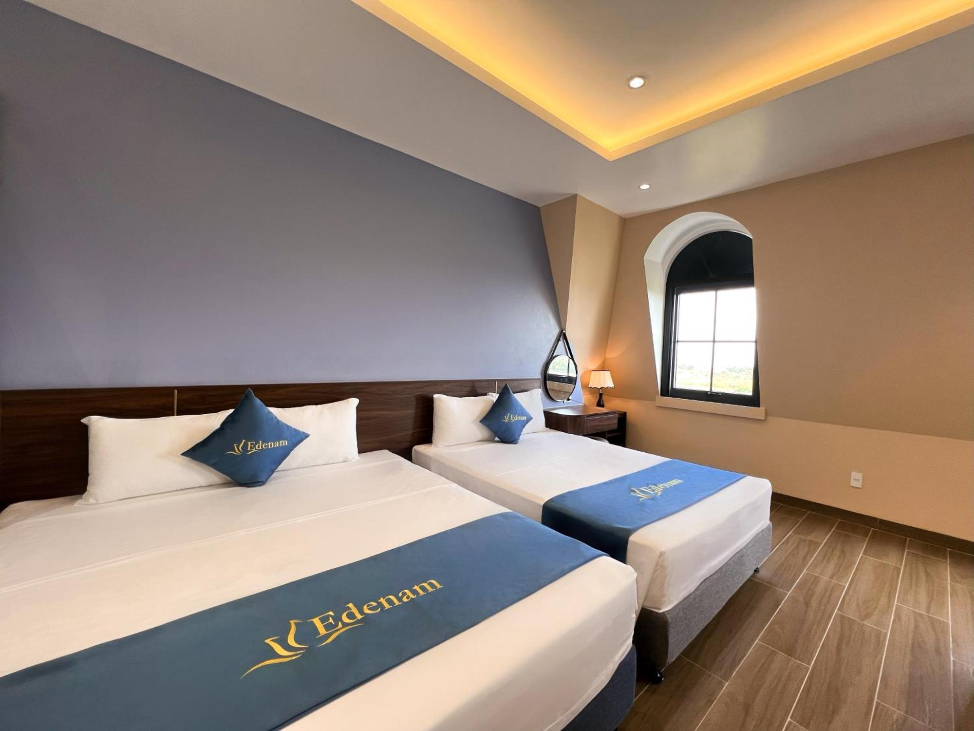 Elysinam Boutique Hotel Ha Long Room photo